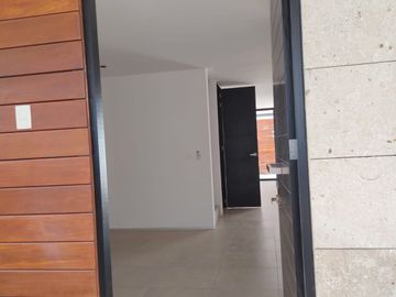 Casa en Renta en Aqua | Alberca Privada | Estudio | Residencia Moderna | $32,000