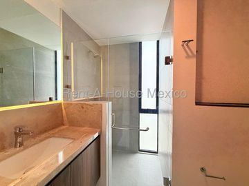 Departamento en venta con 2 Hab, 2 Baños en Jurica , Queretaro, Mexico.