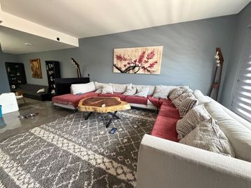 CASA CON LOCAL COMERCIAL EN VENTA EN LAS AMERICAS IRAPUTO, GTO.