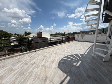 CASA CON LOCAL COMERCIAL EN VENTA EN LAS AMERICAS IRAPUTO, GTO.