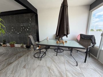 CASA CON LOCAL COMERCIAL EN VENTA EN LAS AMERICAS IRAPUTO, GTO.