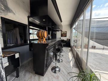 CASA CON LOCAL COMERCIAL EN VENTA EN LAS AMERICAS IRAPUTO, GTO.