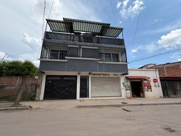 CASA CON LOCAL COMERCIAL EN VENTA EN LAS AMERICAS IRAPUTO, GTO.