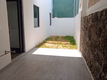 NUEVA Y MODERNA CASA EN VENTA EN TEPEPAN