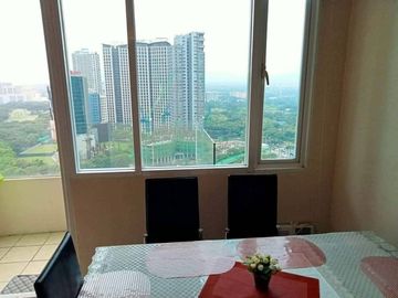 RFO Furnished 2BR with Balcony & Parking FOR LEASE / RENT at Seibu Tower BGC Taguig
