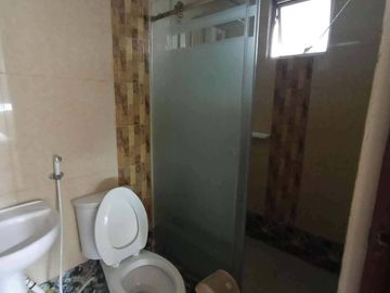 RFO Furnished 2BR with Balcony & Parking FOR LEASE / RENT at Seibu Tower BGC Taguig