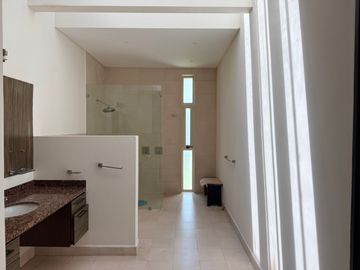 Majestuosa residencia única en el mercado