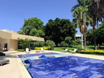 Majestuosa residencia única en el mercado