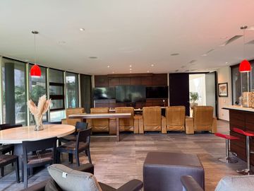Majestuosa residencia única en el mercado