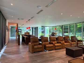 Majestuosa residencia única en el mercado