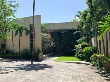 Majestuosa residencia única en el mercado