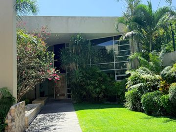 Majestuosa residencia única en el mercado