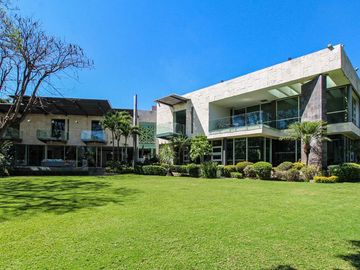 Majestuosa residencia única en el mercado