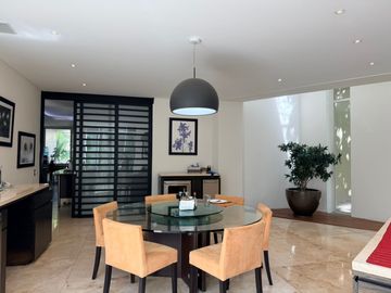Majestuosa residencia única en el mercado