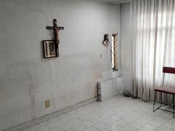AMPLIA CASA EN RENTA