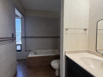 Impecable casa en fraccionamiento exclusivo