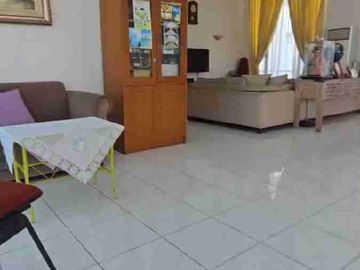 dijual Rumah 2 lantai. Villa Cinere Mas