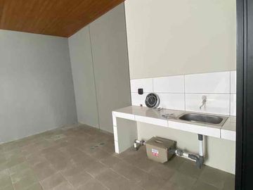 sewa rumah siap huni 2 lantai , blkg sudah renov bagus mainroad cluster punawangi