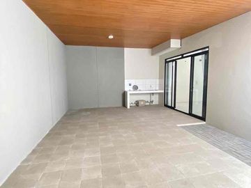 sewa rumah siap huni 2 lantai , blkg sudah renov bagus mainroad cluster punawangi