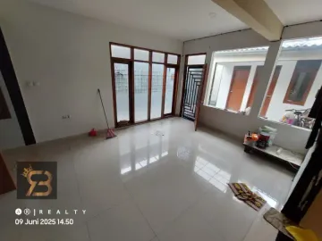 Dijual Rumah Hook di Puri Dago Mas Antapani Dekat Arcamanik Bandung Harga Nego, Fasilitas Lengkap, Bebas Banjir