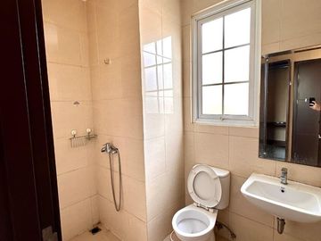 DIJUAL RUMAH CANTIK 2 LANTAI SIAP HUNI LOKASI SANGAT STRATEGIS DI ALEGRIA BSD (ENB384)