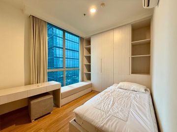 Dijual dan Disewakan Apartement Residence 8 senopati 3BR