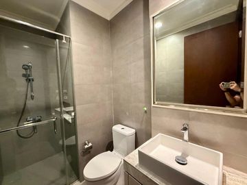 Dijual dan Disewakan Apartement Residence 8 senopati 3BR