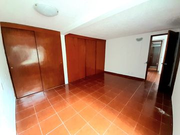 CASA EN RENTA EN TOLUCA, SANTA ANA TLAPALTITLAN