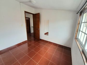 CASA EN RENTA EN TOLUCA, SANTA ANA TLAPALTITLAN