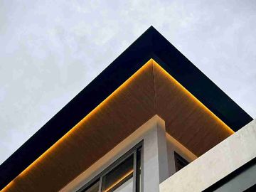 Brand New High End 3 story House and lot inandaue Cebu