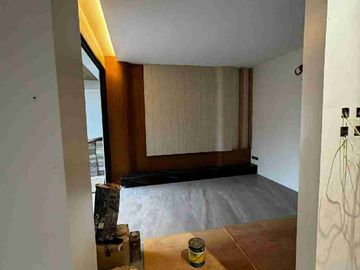 Brand New High End 3 story House and lot inandaue Cebu
