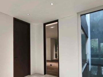 Jual Rumah Tropical Minimalist Cluster Katamaran Indah PIK, Jakarta Utara