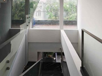 Jual Rumah Tropical Minimalist Cluster Katamaran Indah PIK, Jakarta Utara