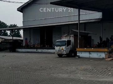 Gudang Siap Pakai di Ciracas Jakarta Timur – Loading Dock, Akses Kontainer
