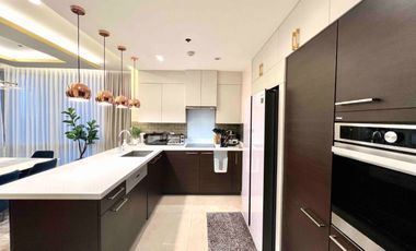 For Sale: Luxury 2BR Fully Furnished Residence with 2 Parking at The Suites, BGC