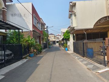 Rumah 2 Lantai Furnish di Bintara Bekasi