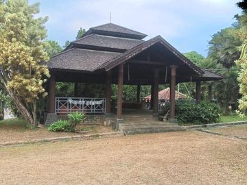 Lahan Luas Ada Villa Luas Siap Huni Lokasi Strategis Zona Pariwisata Area Parung Kuda Sukabumi