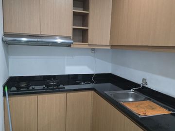 Apartement Cbd Pluit Emporium,2Br Semi Furnish,Lantai Sedang,Termurahhhh
