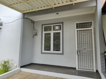 Disewakan Rumah Gading Serpong SHM di Sektor 8B By Rumah Chinida (Dw)