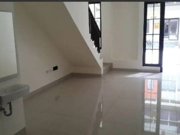 DISEWA RUMAH GREEN VILLAGE MURAH