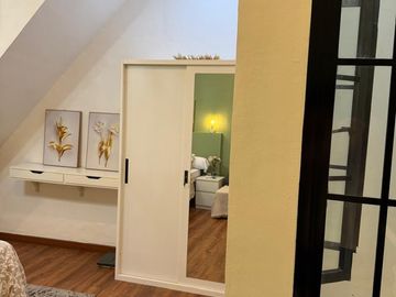 Dijual Cepat Rumah 2.5 Lantai Full Furnished Siap Huni SHM Taman Palem Lestari Cengkareng Jakarta Barat