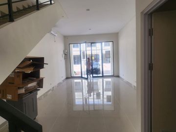 Manhattan District, Hanya 2,5 M! Investasi Menjanjikan! Ruko Madison Grande Paramount Land