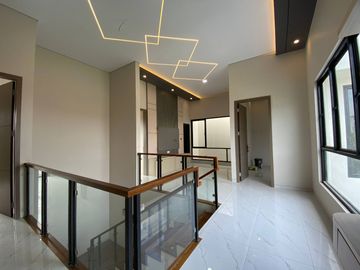 Rumah Modern Proses Finishing Semi Furnished Dekat Ugm