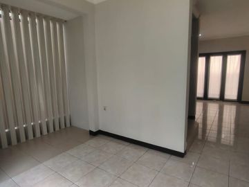 Rumah Cantik Minimalis di Tatar Wangsakerta, Kota Baru Parahyangan