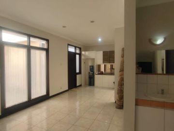 Rumah Cantik Minimalis di Tatar Wangsakerta, Kota Baru Parahyangan