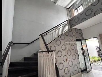 Rumah 2 Lantai Siap Huni Disewakan di Area Premium Renon