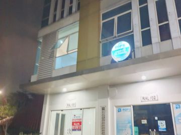 Disewakan Ruko 3 Lantai di Sumarecon Bekasi – Lokasi Strategis