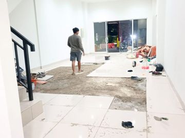Disewakan Ruko 3 Lantai di Sumarecon Bekasi – Lokasi Strategis