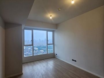 For Sale: Brand New 1BR Residence with Parking & Makati Skyline View at Shang Residences at Wack Wack