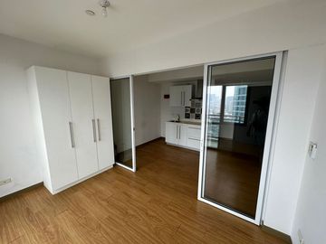 For Sale! 1 Bedroom at Acqua Private Residences in Mandaluyong City